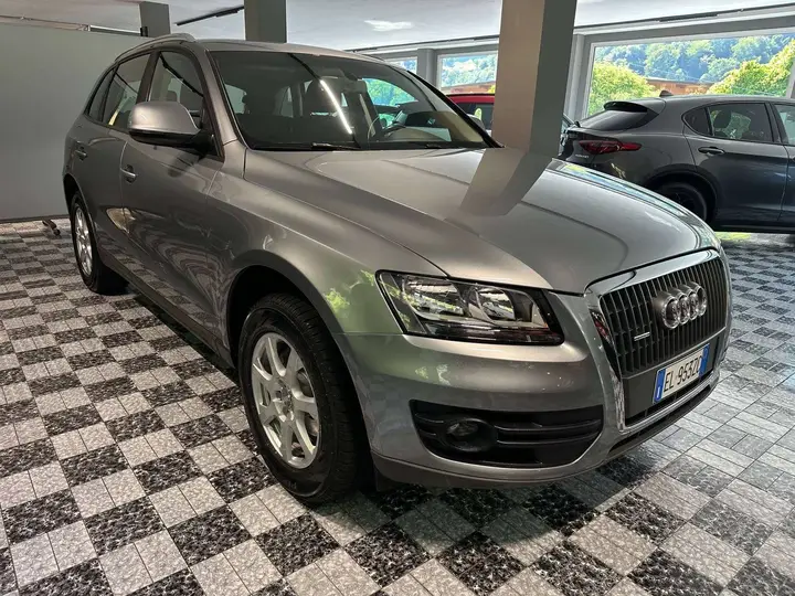 Audi Q5 2012 photo 2