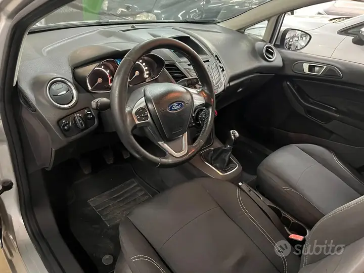 Ford Fiesta 2014 photo 4