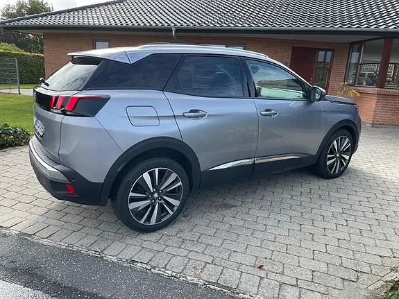 Peugeot 3008 2018 photo 2