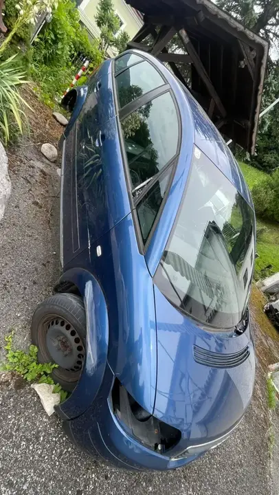 Audi A2