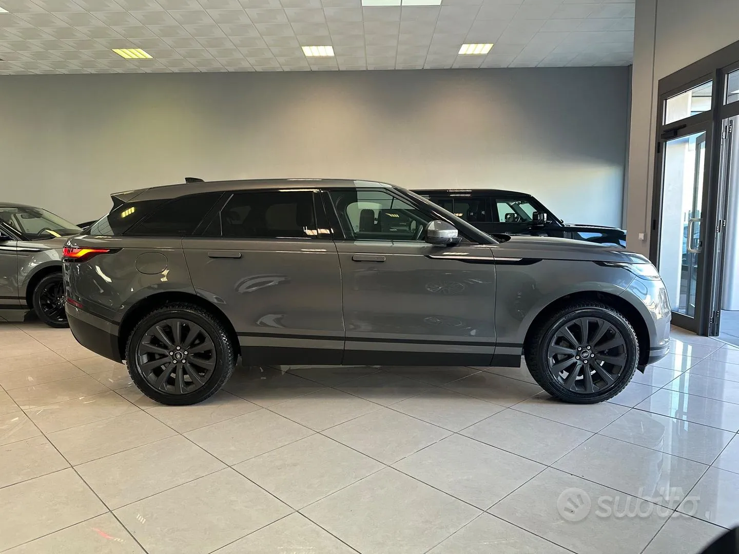 Land Rover Range Rover Velar 2018 photo 4