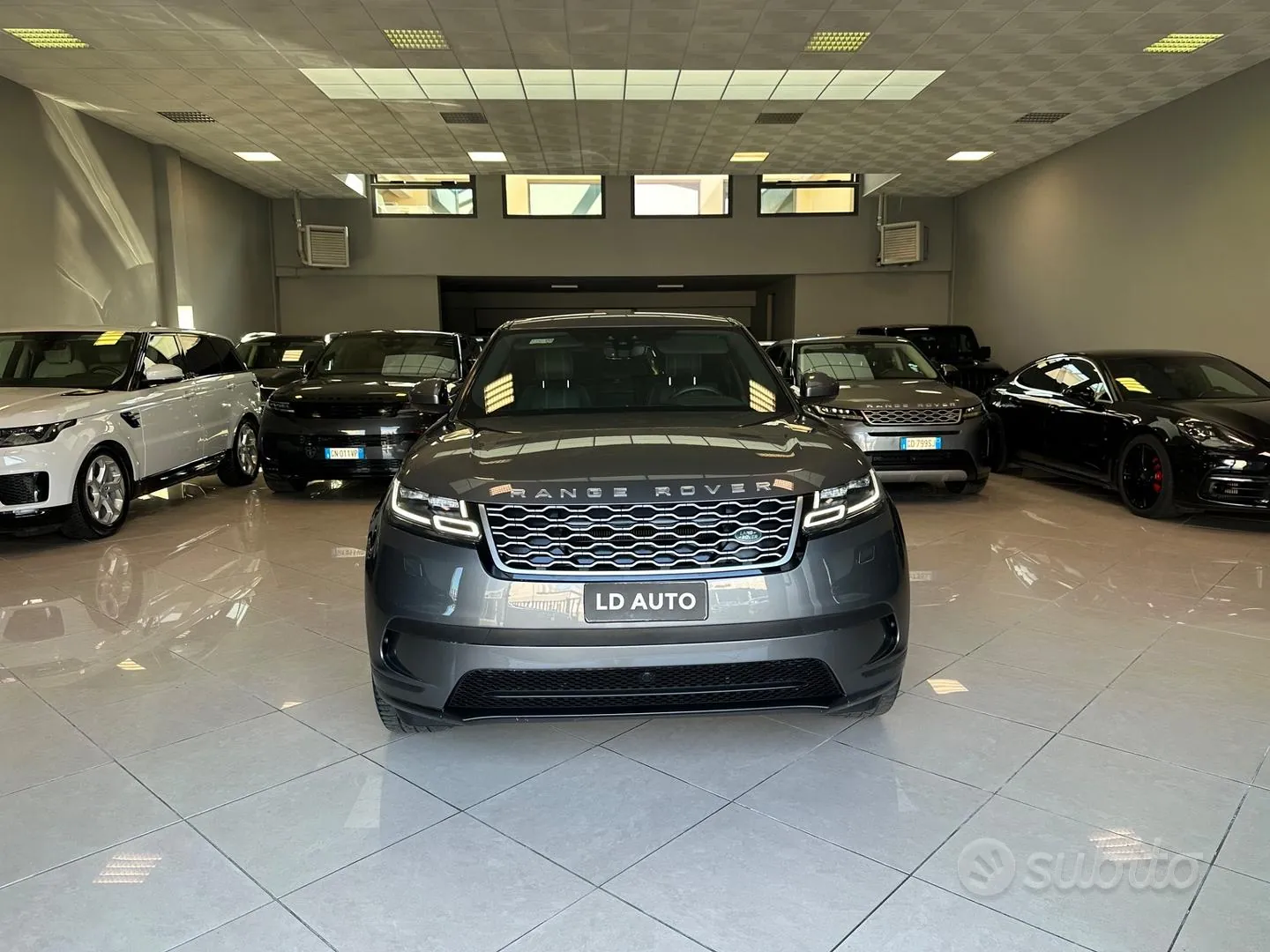 Land Rover Range Rover Velar 2018 photo 3