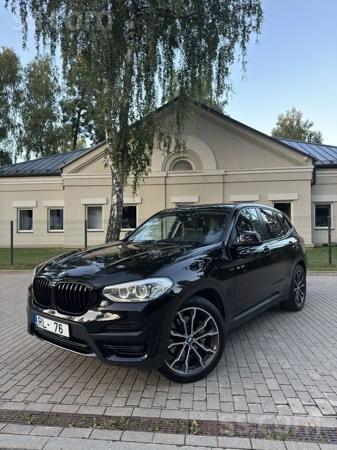 BMW X3 2018 photo 2