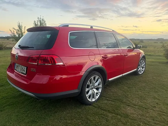 Volkswagen Passat Alltrack 2014 photo 4