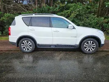 KG Mobility Rexton 2014 photo 2