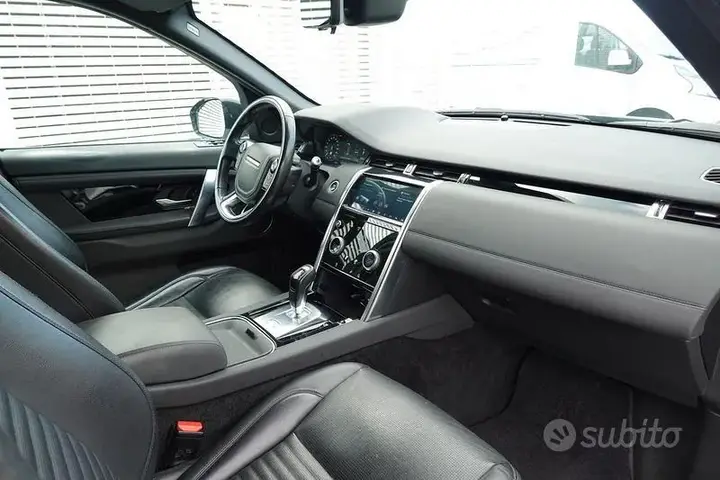 Land Rover Discovery Sport 2019 photo 4