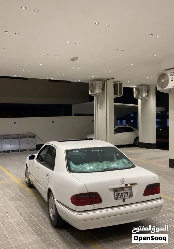 Mercedes-Benz E 400 1997 photo 5