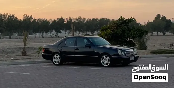 Mercedes-Benz E 400 1997 photo 2