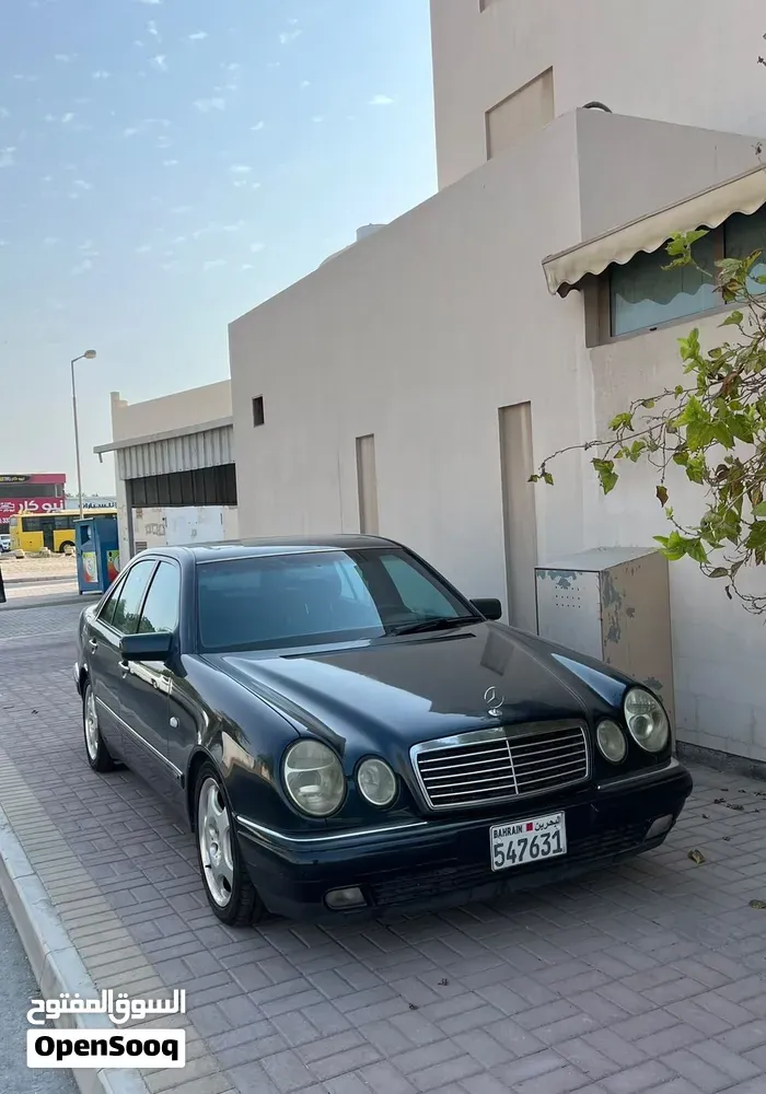 Mercedes-Benz E 400 1997 photo 3