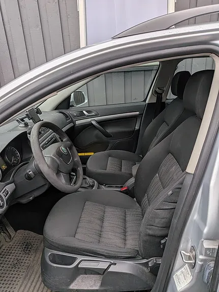 Skoda Octavia 2009 photo 2