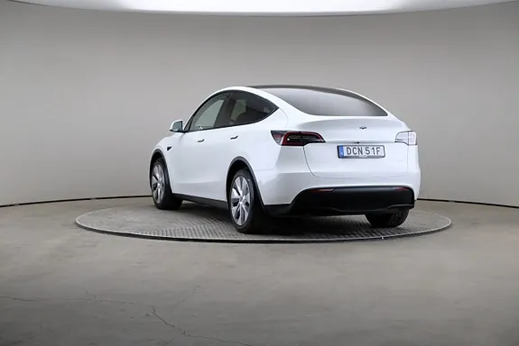 Tesla Model Y 2024 photo 2