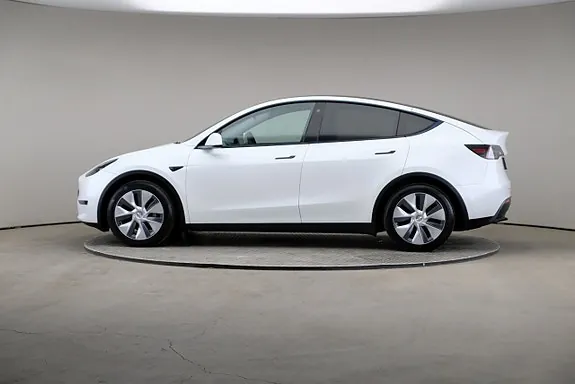 Tesla Model Y 2024 photo 4
