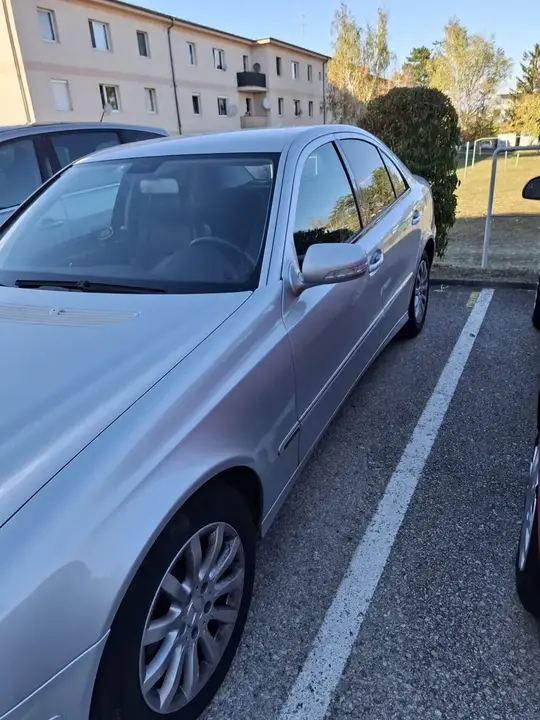 Mercedes-Benz E-Class 2008 photo 3