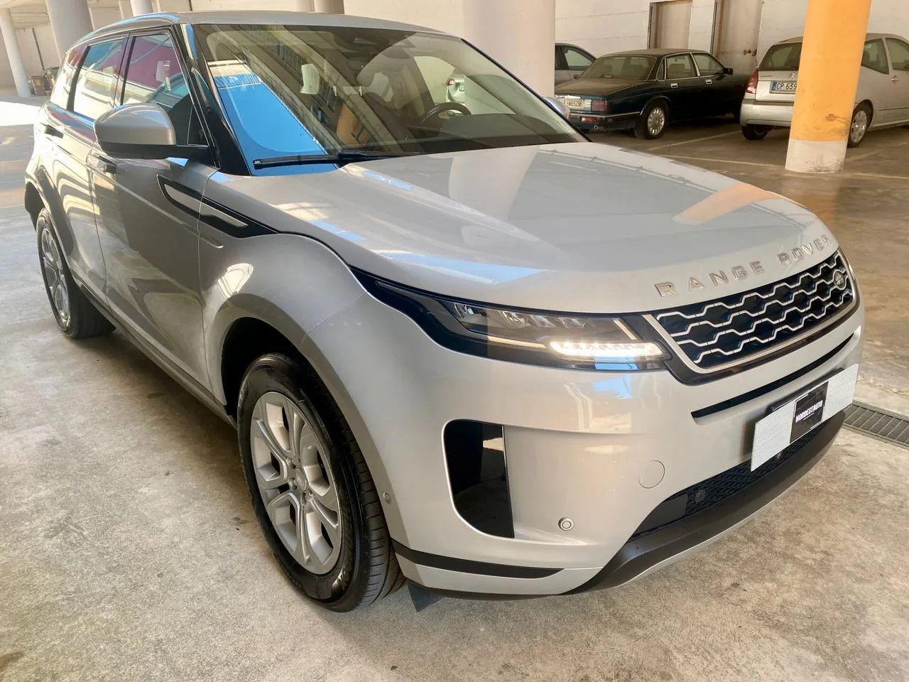 Land Rover Range Rover Evoque 2021 photo 3