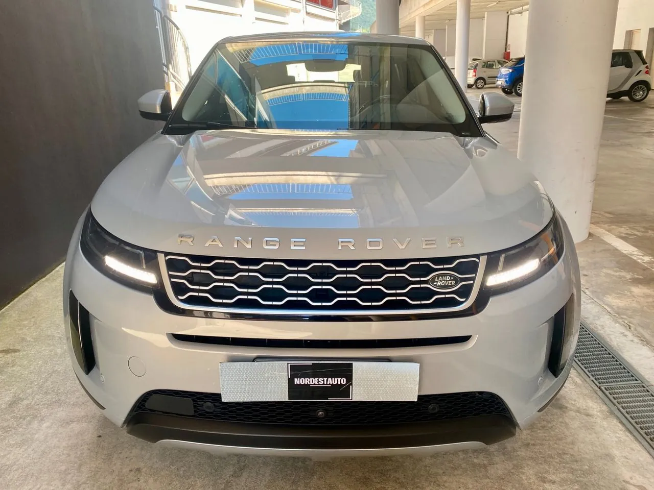Land Rover Range Rover Evoque 2021 photo 2