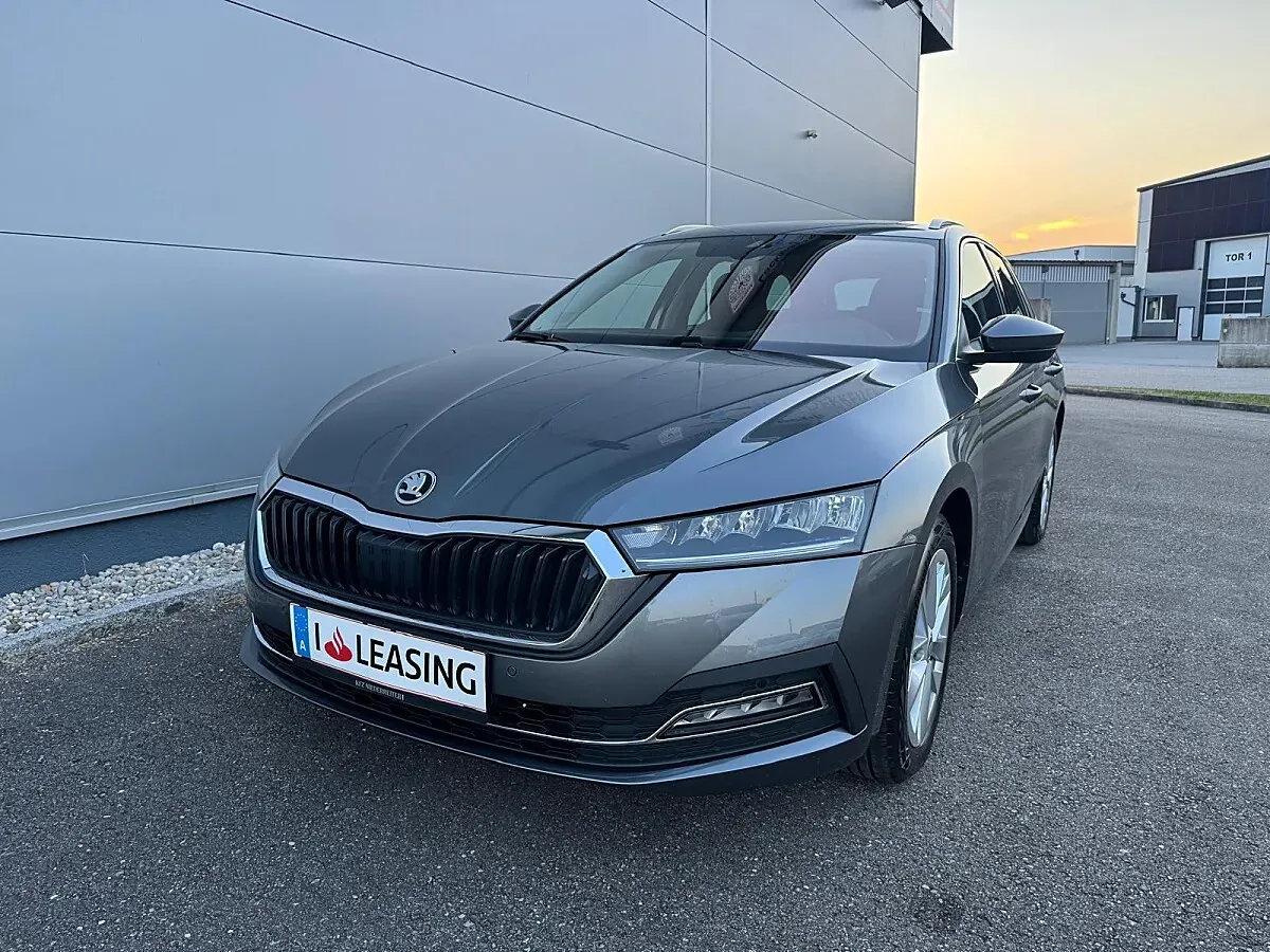 Skoda Octavia 2022 photo 2