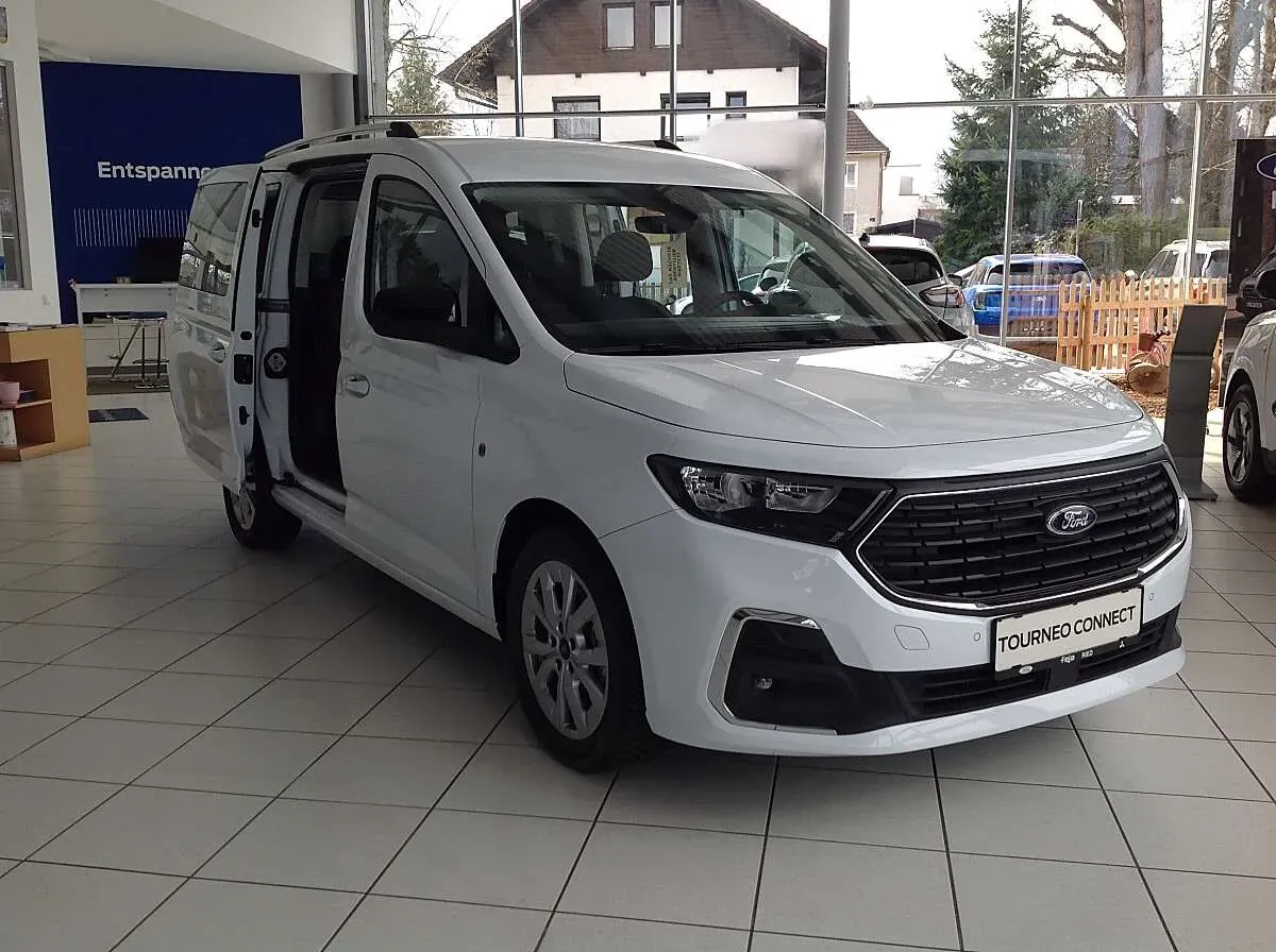 Ford Tourneo photo 3