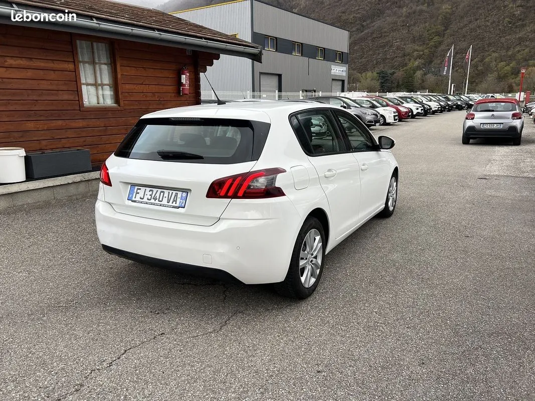 Peugeot 308 2019 photo 4