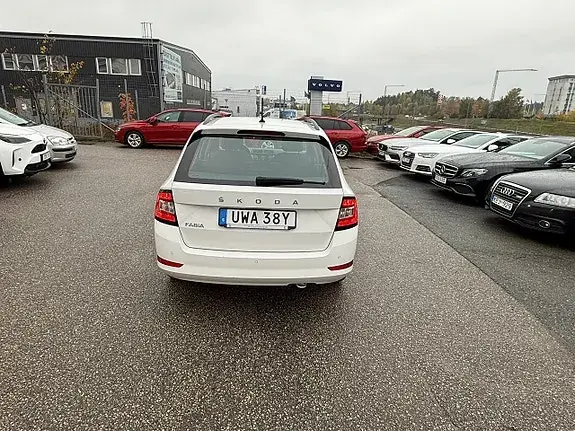 Skoda Fabia 2021 photo 4