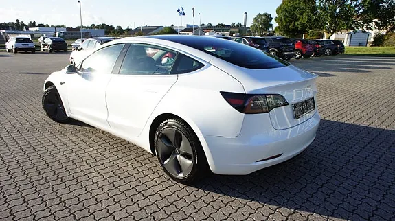 Tesla Model 3 2020 photo 4