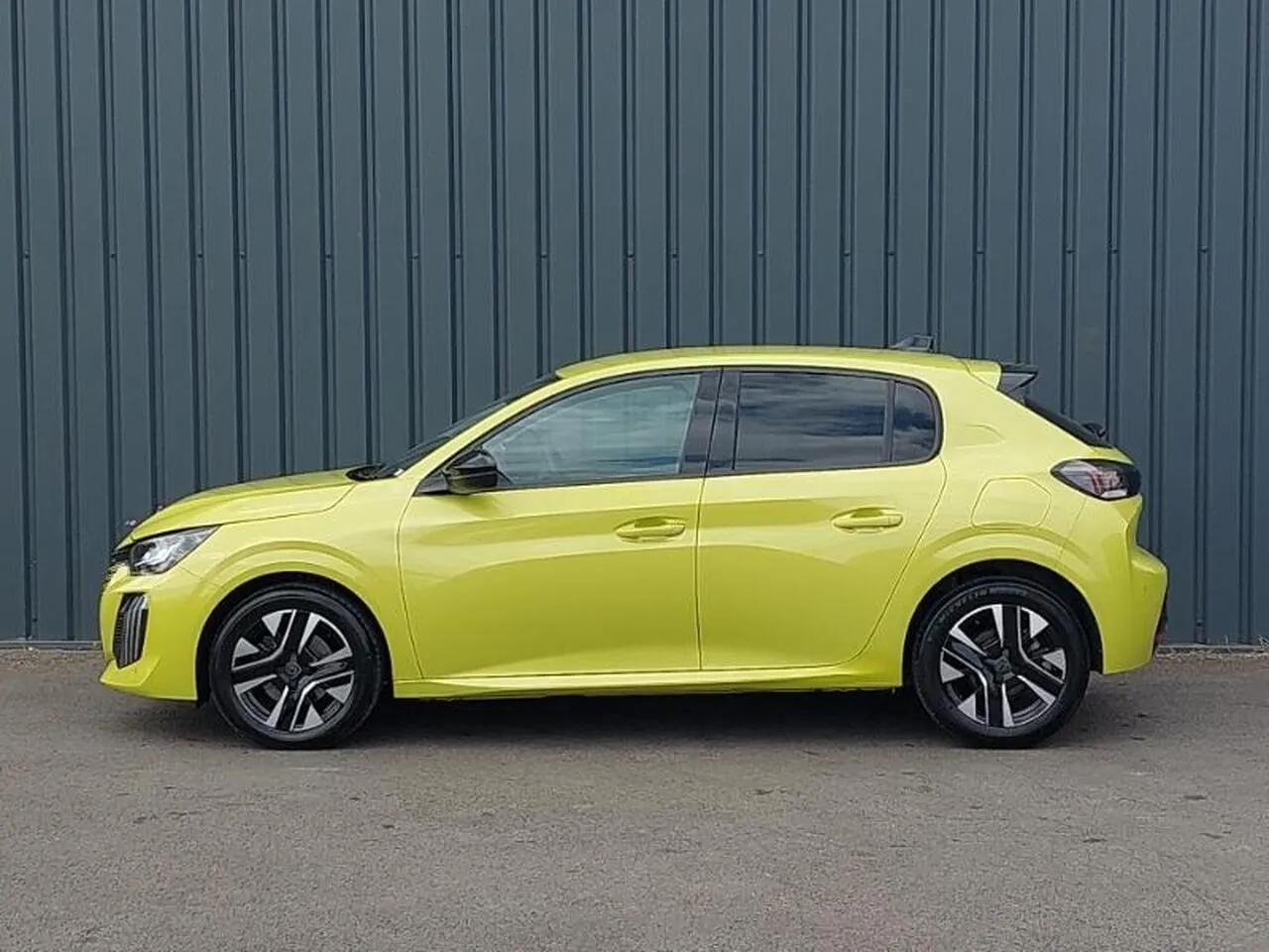 Peugeot 208 2025 photo 4