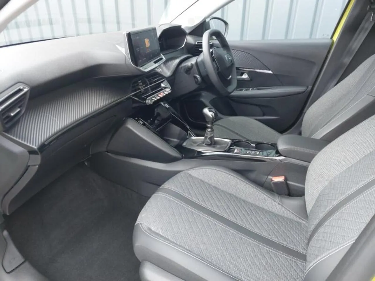 Peugeot 208 2025 photo 5