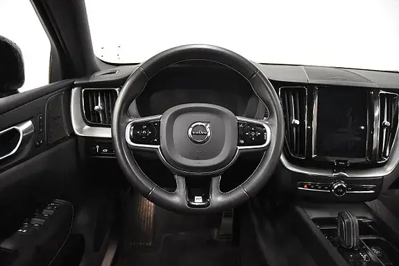 Volvo Xc60 2020 photo 2