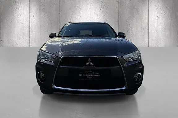Mitsubishi Outlander 2010 photo 2