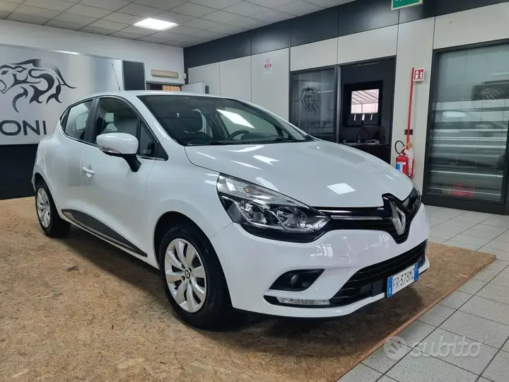 Renault Clio 2018 photo 2
