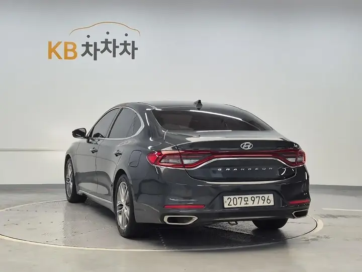 Hyundai Grandeur 2018 photo 2