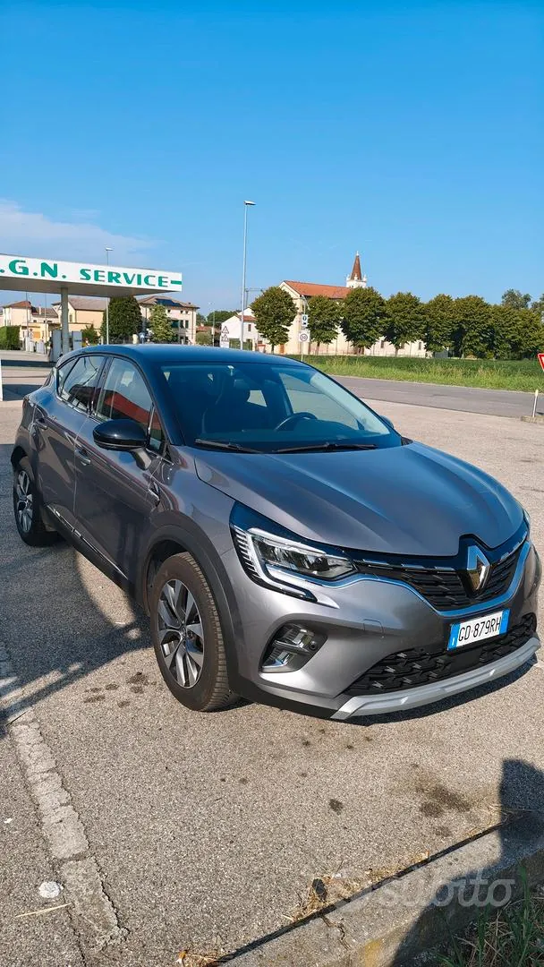 Renault Captur 2020 photo 2