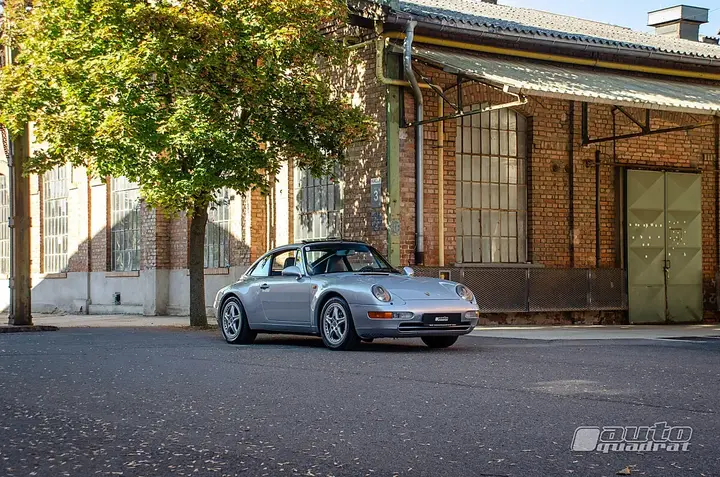 Porsche 911 1996 photo 2