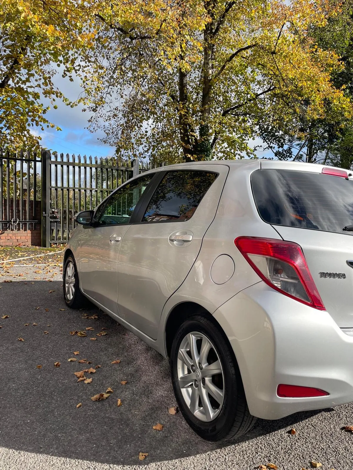 Toyota Yaris 2012 photo 5