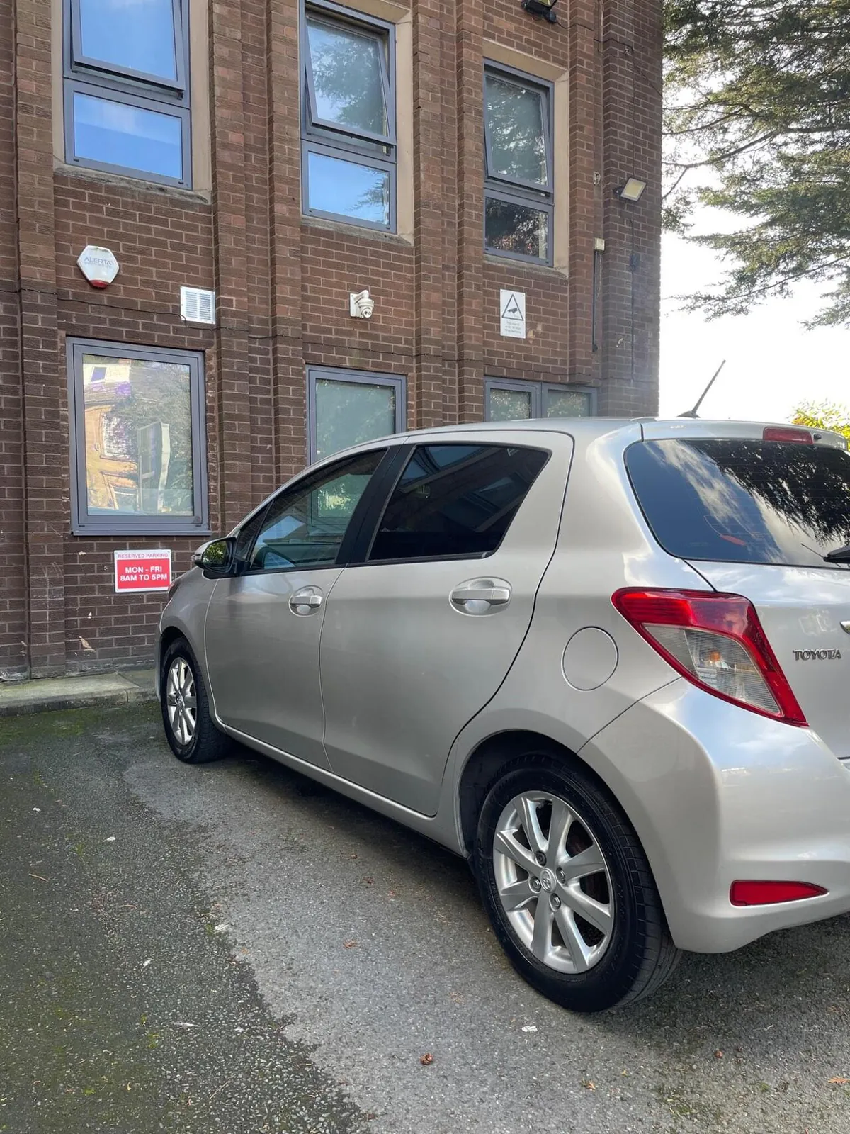 Toyota Yaris 2012 photo 3