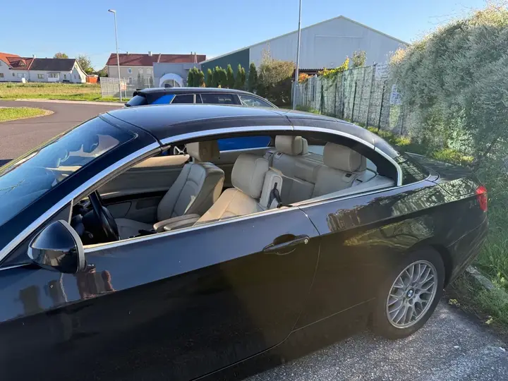 BMW 3 Series 2010 photo 3