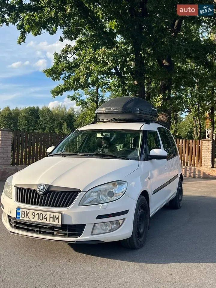 Skoda Roomster 2012 photo 3