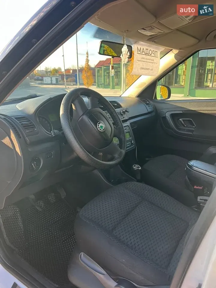 Skoda Roomster 2012 photo 5
