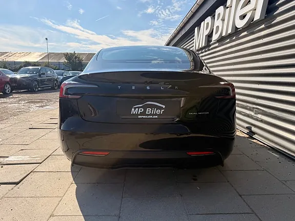Tesla Model 3 2024 photo 5