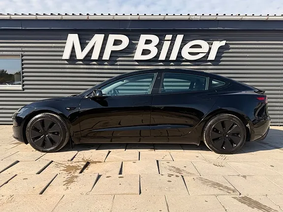 Tesla Model 3 2024 photo 3