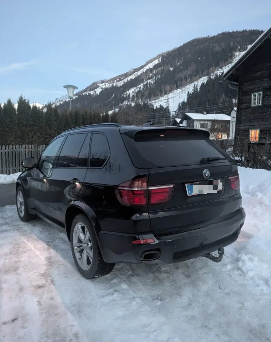 BMW X5 2011 photo 2
