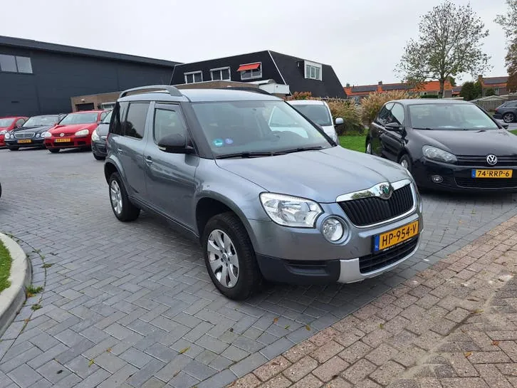 Skoda Yeti 2011 photo 2