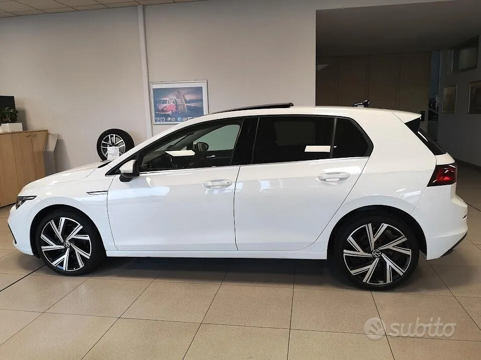 Volkswagen Golf 2023 photo 3