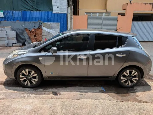 Nissan Leaf 2015 photo 2