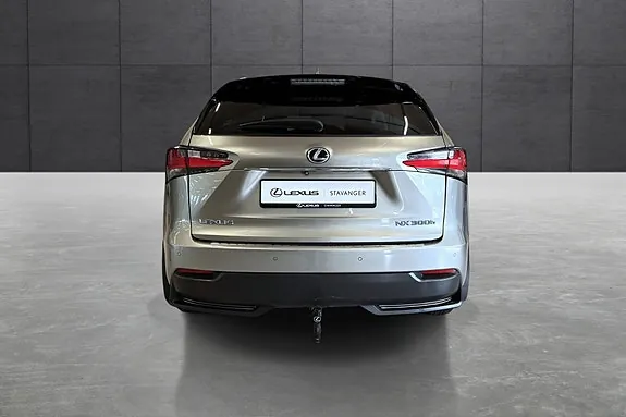 Lexus Nx300H 2017 photo 4