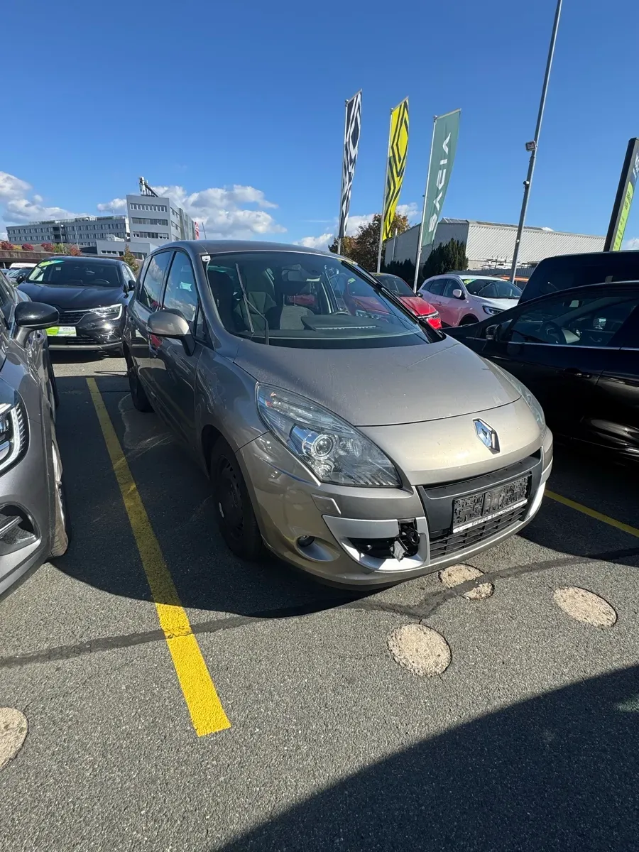 Renault Scenic 2009 photo 2