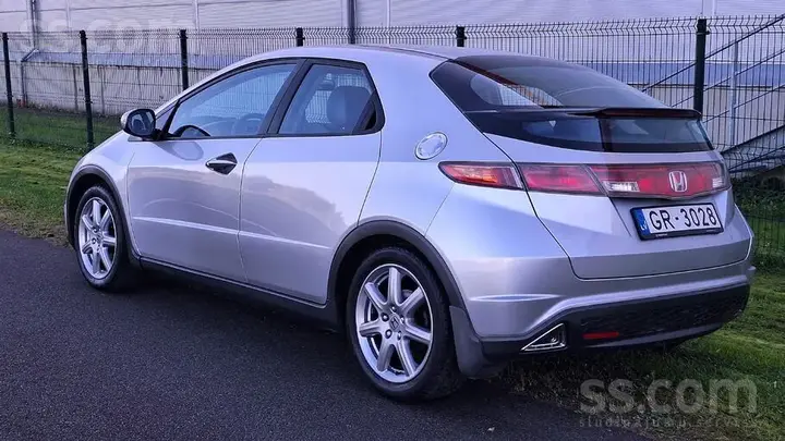 Honda Civic 2007 photo 2