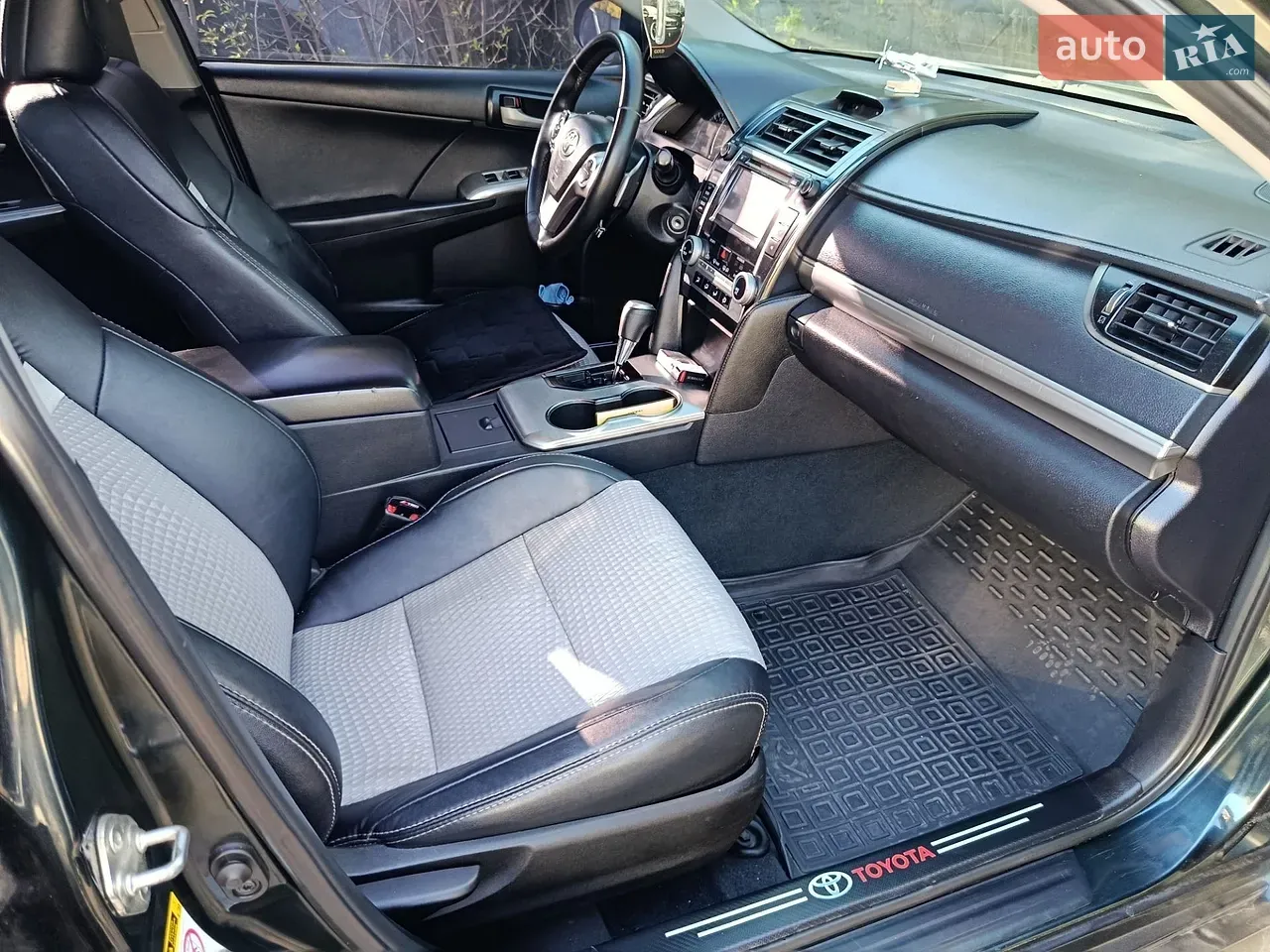 Toyota Camry 2013 photo 2