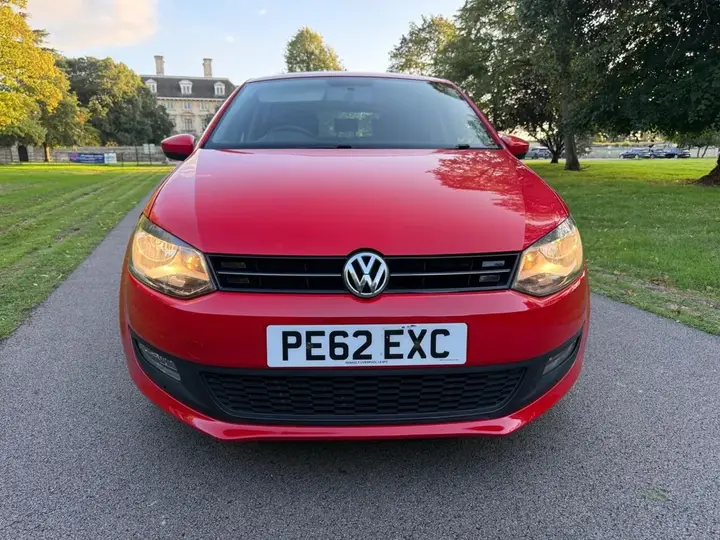Volkswagen Polo 2012 photo 2