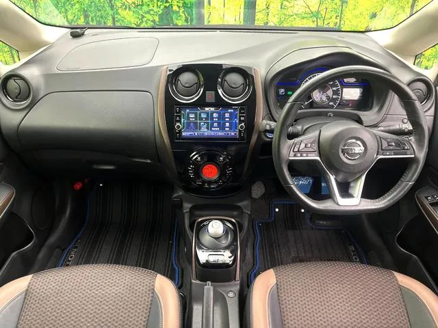 Nissan Note 2018 photo 2