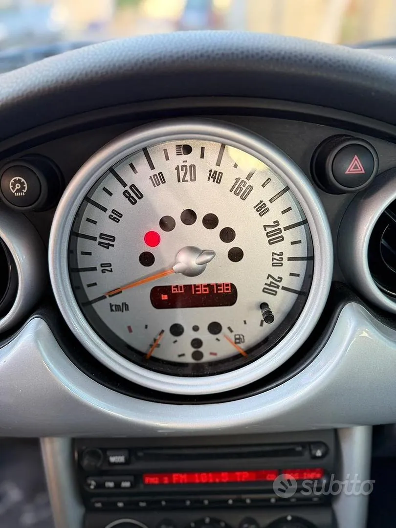 Mini One 2003 photo 5
